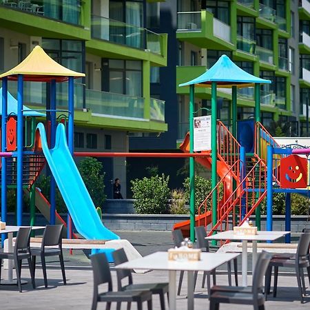 Rainbow Sea View Apartment Spa N Pool Resort - Parking 马马亚 外观 照片
