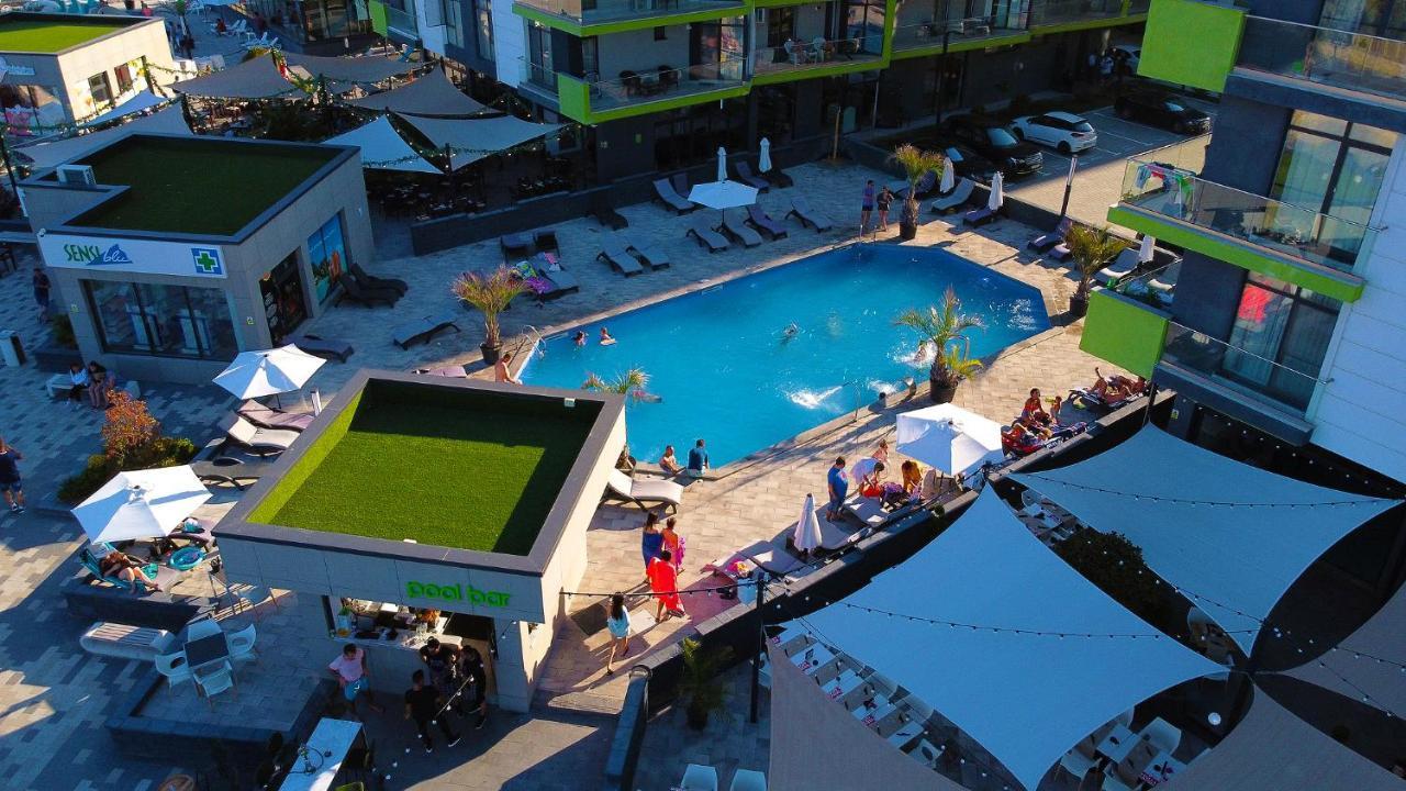 Rainbow Sea View Apartment Spa N Pool Resort - Parking 马马亚 外观 照片