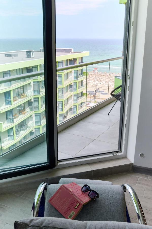 Rainbow Sea View Apartment Spa N Pool Resort - Parking 马马亚 外观 照片